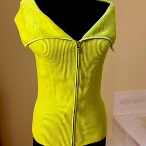 BNWT Cache bling zip up top size med.